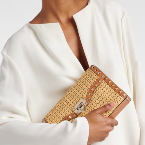 Valentino Garavani Rockstud Small Raffia Shoulder Bag - Picture 2 of 11